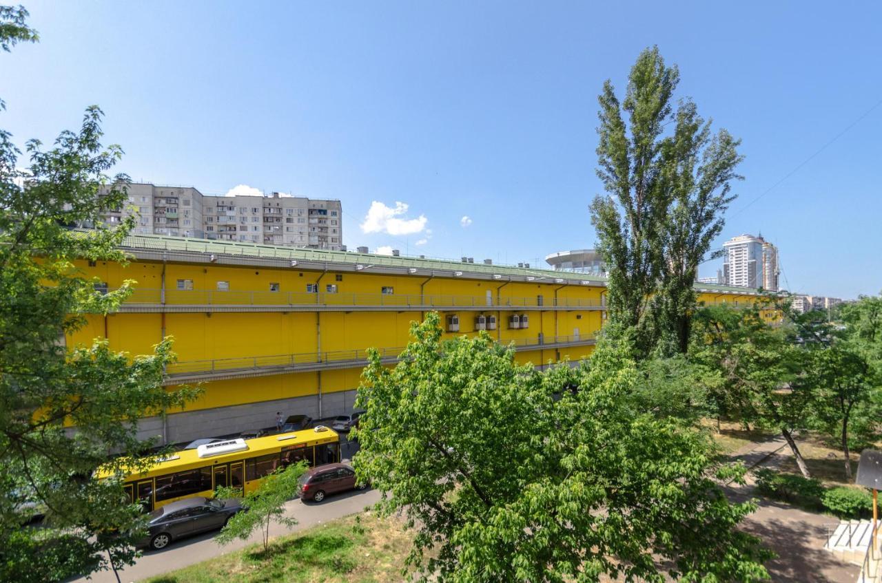 Artal Apartment On Obolonskyi Avenue 16 Kiev Exterior foto