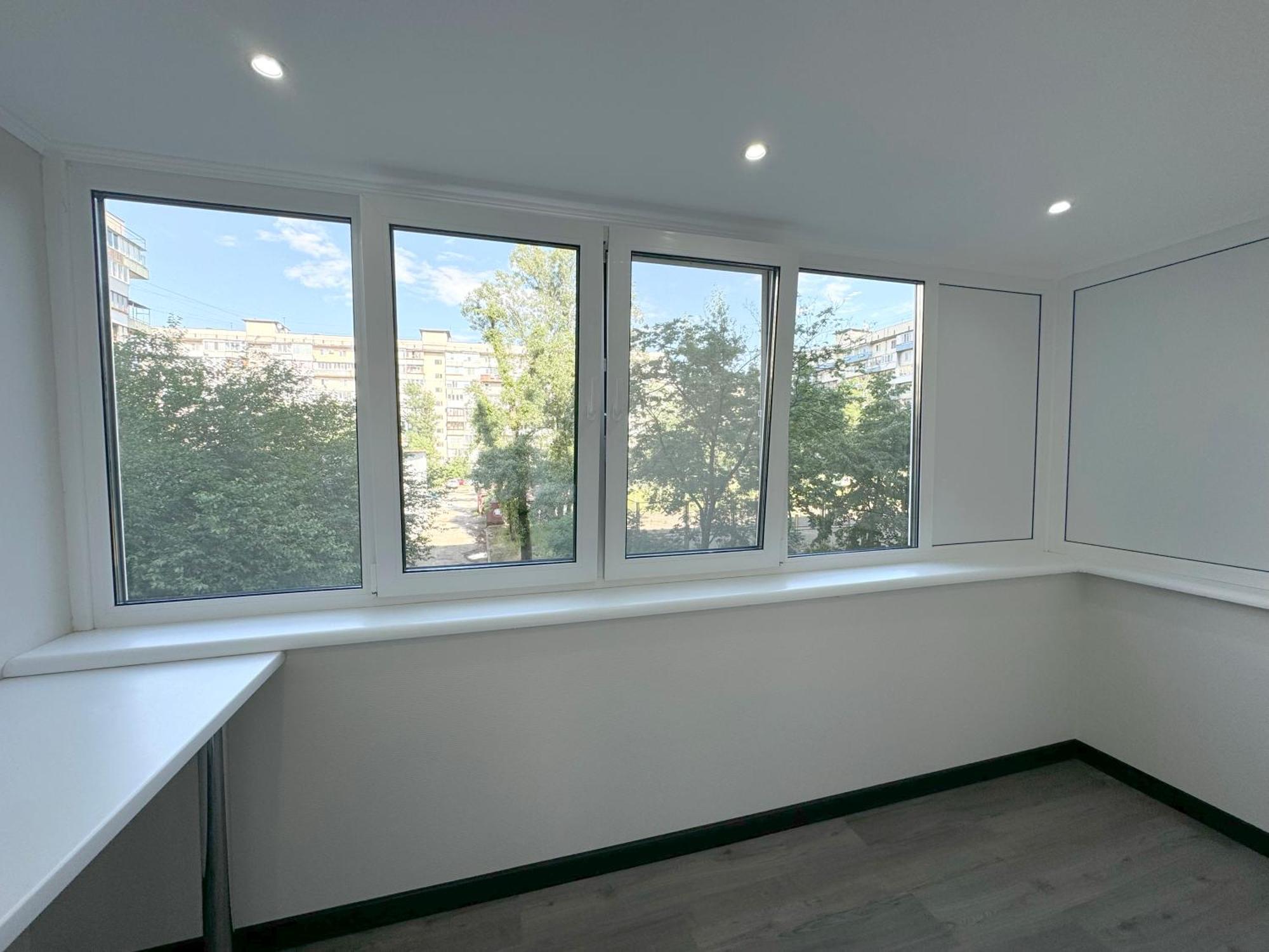Artal Apartment On Obolonskyi Avenue 16 Kiev Exterior foto